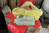 Phát hiện 80 triệu đồng trong bọc ni lông mất ngay sát Tết, người đàn ông SN 1978 báo công an khẩn trương truy tìm