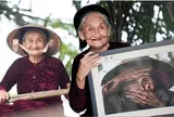 Bất ngờ gặp lại "cụ bà đẹp nhất thế giới" ở Hội An: "Ngày nào còn khỏe là còn thấy vui!"
