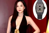Con dâu tỷ phú Hoàng Kiều "đi đâu cũng đeo" đồng hồ 7 tỷ đồng