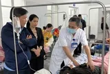 Hơn 50 người ở Quảng Trị nhập viện nghi ngộ độc sau ăn bánh mì