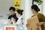 Người đàn ông hôn mê ngay cửa viện và nỗi đau phía sau lá đơn xin xuất viện sớm