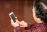 Gen Z cố gắng 'cai nghiện' smartphone, U60 lại đổ đi xô học AI: Cuộc đảo ngôi công nghệ gây bất ngờ năm 2026