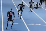 Vì sao Trung Quốc cứ cho robot hình người nhào lộn, múa côn, chạy marathon dù suốt ngày ngã chổng vó?