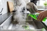 Cách tự thông tắc bồn rửa bát bị nghẹt mỡ tại nhà