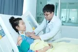 Nữ sinh 15 tuổi sốc phản vệ sau khi ăn hải sản