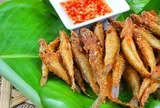 Chỉ khác 1 bước trước khi chiên cá, thành phẩm giòn lâu mà không bắn dầu