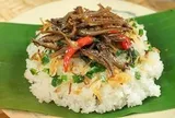Ngày càng có nhiều người chạy thận, bác sĩ nói thẳng: Tránh xa 4 sát thủ thích "núp" trên bàn ăn
