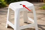 Vì sao trên mặt ghế nhựa luôn có một lỗ tròn? 90% người dùng chưa biết hết công dụng thật