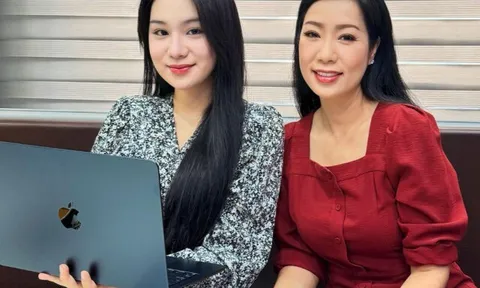 Con gái đại gia ngành nhựa có mẹ là Á hậu, xưa mũm mĩm nay tuổi 23 "chân dài như sếu", có điểm đẹp lấn át mẹ