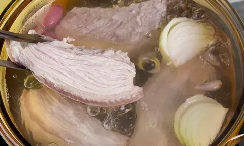 Bí quyết luộc thịt ngon: Không cho những loại gia vị này vào nước luộc 0