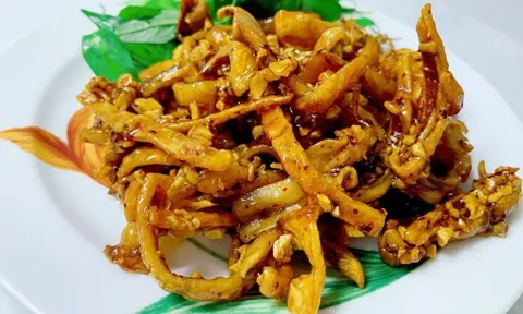 Cách làm khô mực chiên nước mắm đơn giản 0