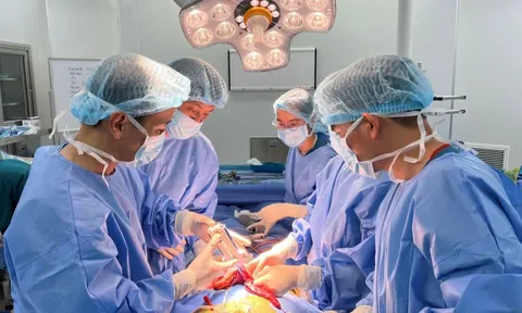 Vinmec Đà Nẵng tái tạo 'đường tiêu hóa mới' cho bệnh nhân ung thư thực quản 0