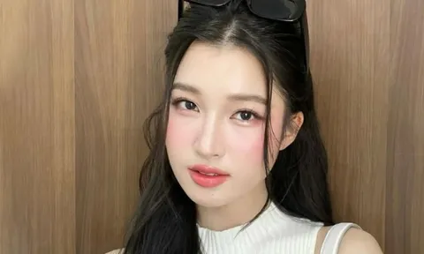 'Dâu tỷ phú' Phương Nhi được khen nhan sắc ngọt ngào