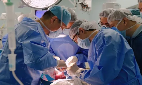 Kỳ tích ghép gan cho trẻ gần 1 tuổi, cân nặng chỉ 5,3 kg tại Vinmec Times City 0