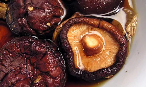 Mua nấm hương đón Tết, thấy 5 đặc điểm này thì mua ngay, toàn là hàng chất lượng cao chỉ người sành sỏi mới biết