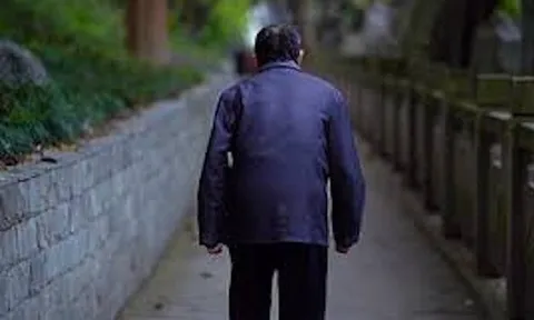 Đau tim đi khám, cụ ông sốc nặng khi được chẩn đoán "mang thai"