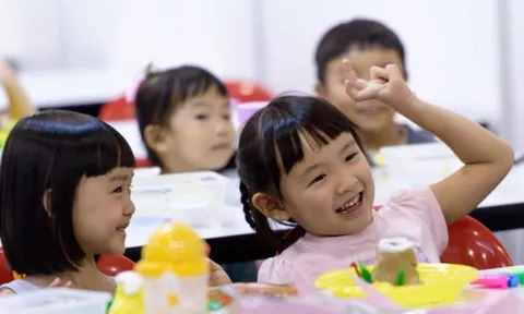 Thì ra cha mẹ ở 3 độ tuổi này thường có con THÔNG MINH nhất - Nghiên cứu chỉ ra lý do