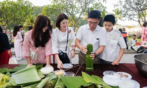 Nha Trang: "Gói bánh tét - Trở về Tết xưa" mừng xuân Bính Ngọ