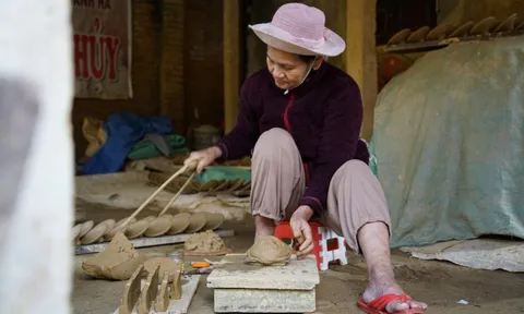 Lặng lẽ nặn ông Công, ông Táo để Tết không phai trong ký ức