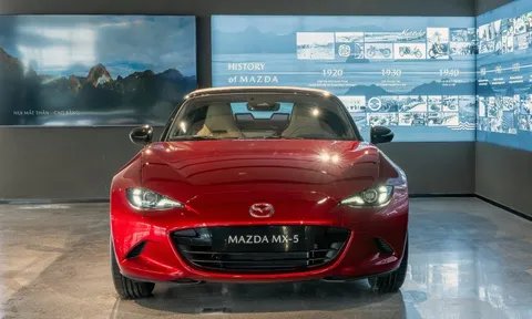 Mazda MX-5 mui mềm sắp bán tại Việt Nam, có tùy chọn số sàn 0