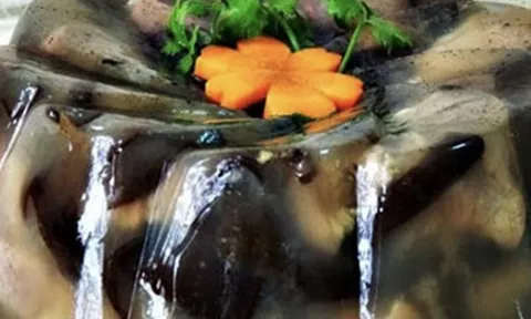 Ai không nên ăn món thịt đông, thịt kho tàu quen thuộc trên mâm cỗ Tết?