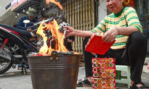 Tết Bính Ngọ 2026 cúng hóa vàng vào ngày nào? 0