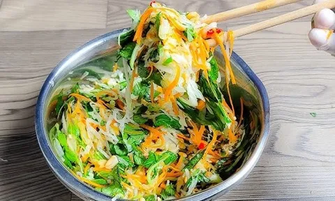 Ngày càng nhiều người trẻ mắc ung thư dạ dày, bác sĩ nói thẳng: 6 món ngày Tết thừa nhiều mấy cũng đừng để qua đêm!