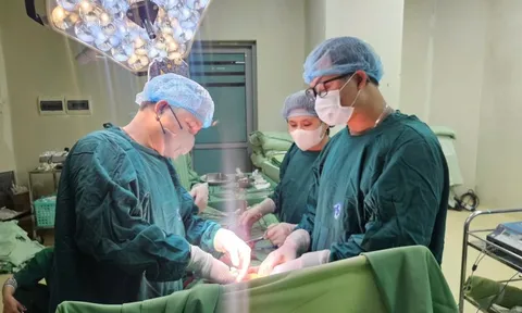 3 giờ căng thẳng cứu bệnh nhân vỡ phình động mạch chủ, nguy cơ tử vong tới 80% 0