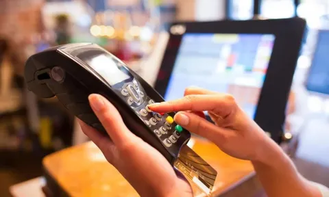 Quẹt thẻ mua tủ lạnh 23,4 triệu đồng, người phụ nữ cuối cùng mang nợ 254 triệu: Nhiều người cũng gặp tình trạng tương tự