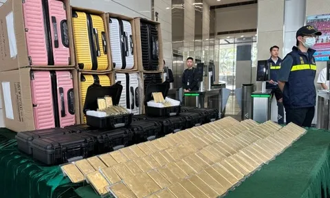 Phát hiện 145kg vàng thỏi được giấu trong 14 kiện vali tại sân bay