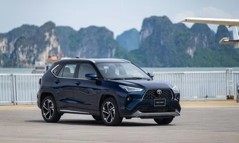 Ô tô hybrid giảm giá sâu trong bối cảnh giá xăng biến động