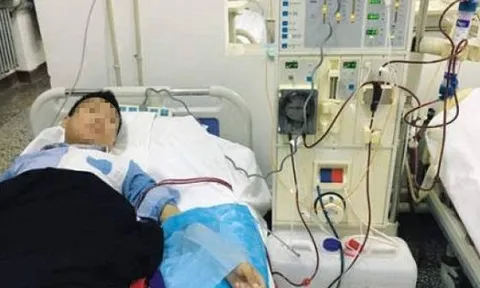 Nam CEO 28 tuổi phát hiện suy thận, bác sĩ cảnh báo 7 thói quen "phá thận" nhiều người trẻ vẫn lặp lại mỗi ngày