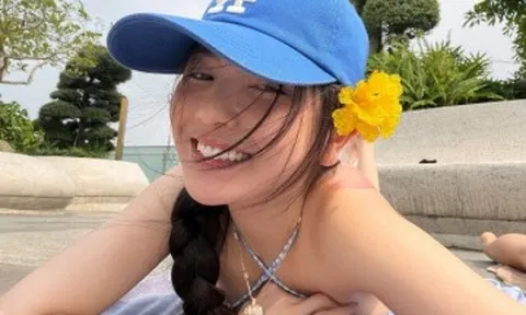 Chu Thanh Huyền khoe vòng cổ hơn một tỷ đồng khi đi tắm nắng