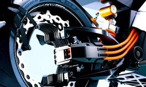 Công nghệ pin giúp xe máy điện sạc 10 phút đi gần 300 km