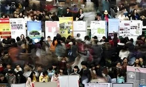 Vì sao 109 đại học Trung Quốc xóa bỏ ngành Ngoại ngữ: "Tảng băng trôi" AI và cái bẫy đào tạo chi phí thấp