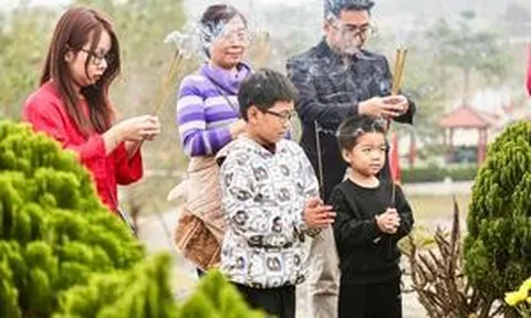 Văn khấn cúng Tết Thanh minh trong nhà và ngoài mộ