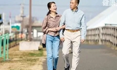 Người phụ nữ 62 tuổi đi 10.000 bước mỗi ngày, cuối cùng “hỏng” đầu gối! Chuyên gia chỉ ra sự thật khiến càng đi càng mất cơ