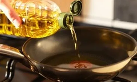 3 loại dầu ăn tiềm ẩn rủi ro “nuôi tế bào ung thư”, nhiều gia đình dùng hàng ngày mà không biết
