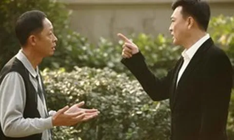 Theo sếp cũ 8 năm không thăng tiến, ngày ông nghỉ hưu tôi đến thăm nhà: 6 tháng sau được lên chức tăng lương