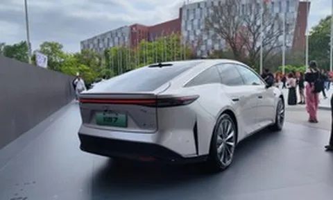 Ô tô điện dùng hệ sinh thái Huawei và Xiaomi 'chốt' hơn 3.000 đơn sau một giờ