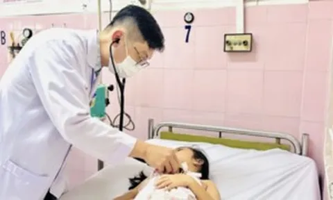 Bộ Y tế yêu cầu điều tra vụ hơn 140 học sinh nghi ngộ độc tại TP.HCM