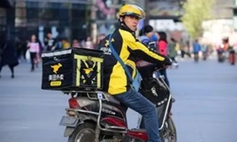 Giảng viên đại học làm shipper giao đồ ăn: Làm việc hơn 10 tiếng một ngày, giảm 6 kg trong một tháng