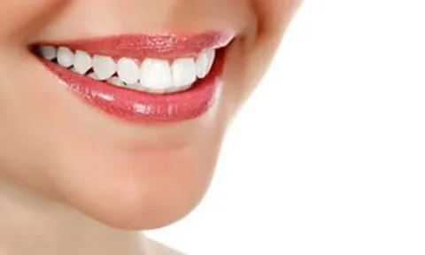 Mách bạn nhiều làm trắng răng tại nhà vừa dễ vừa an toàn