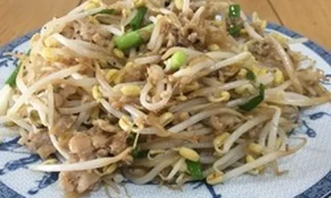 Từ ngày mai, mê mấy cũng không ăn 5 loại rau củ sau đây, bác sĩ nói: Đã "phá gan" còn dễ hại dạ dày, thận