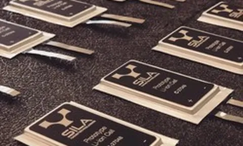 Pin càng 'trâu', máy càng mỏng: Apple, Samsung và Google có đang bỏ lỡ cuộc chơi lớn nhất của smartphone?