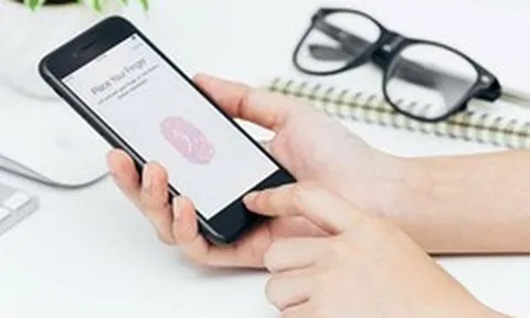 Cảnh báo tới người đang sử dụng vân tay, khuôn mặt để mở khóa điện thoại