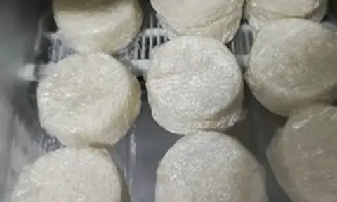 Cơm nguội để tủ lạnh: “Bí kíp giữ dáng” hay “độc dược” khó lường?