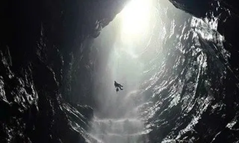 Phát hiện hang động mới có thác nước độc đáo tại Phong Nha - Kẻ Bàng