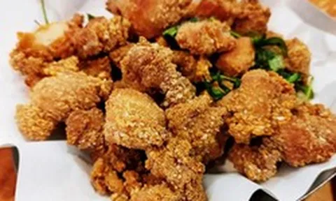 Warren Buffett, Donald Trump đều thích gà rán, nước ngọt có ga nhưng vẫn rất khỏe mạnh, bác sĩ tiết lộ: Không phải từ bỏ đồ ăn vặt nhưng cần lưu ý 3 điều