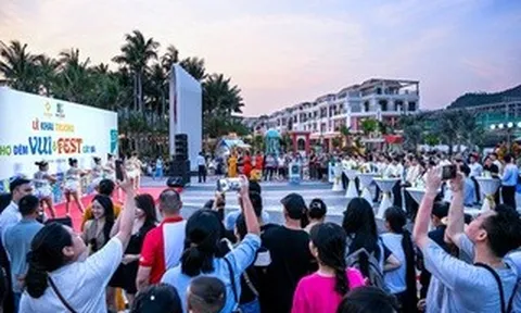 Khai trương tổ hợp giải trí ẩm thực bên bờ di sản